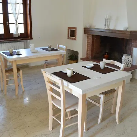 B&B Profumo Di Alloro 트리카세