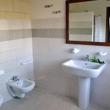 ベッド・アンド・ブレックファスト Profumo Di Alloro